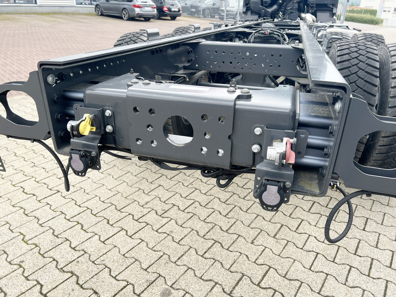 Renault C 480 8x4 C 480 8x4, Kran 15-35m/t - Крюковой мультилифт, Автоманипулятор: фото 3 Renault C 480 8x4 C 480 8x4, Kran 15-35m/t - Крюковой мультилифт, Автоманипулятор: фото 3