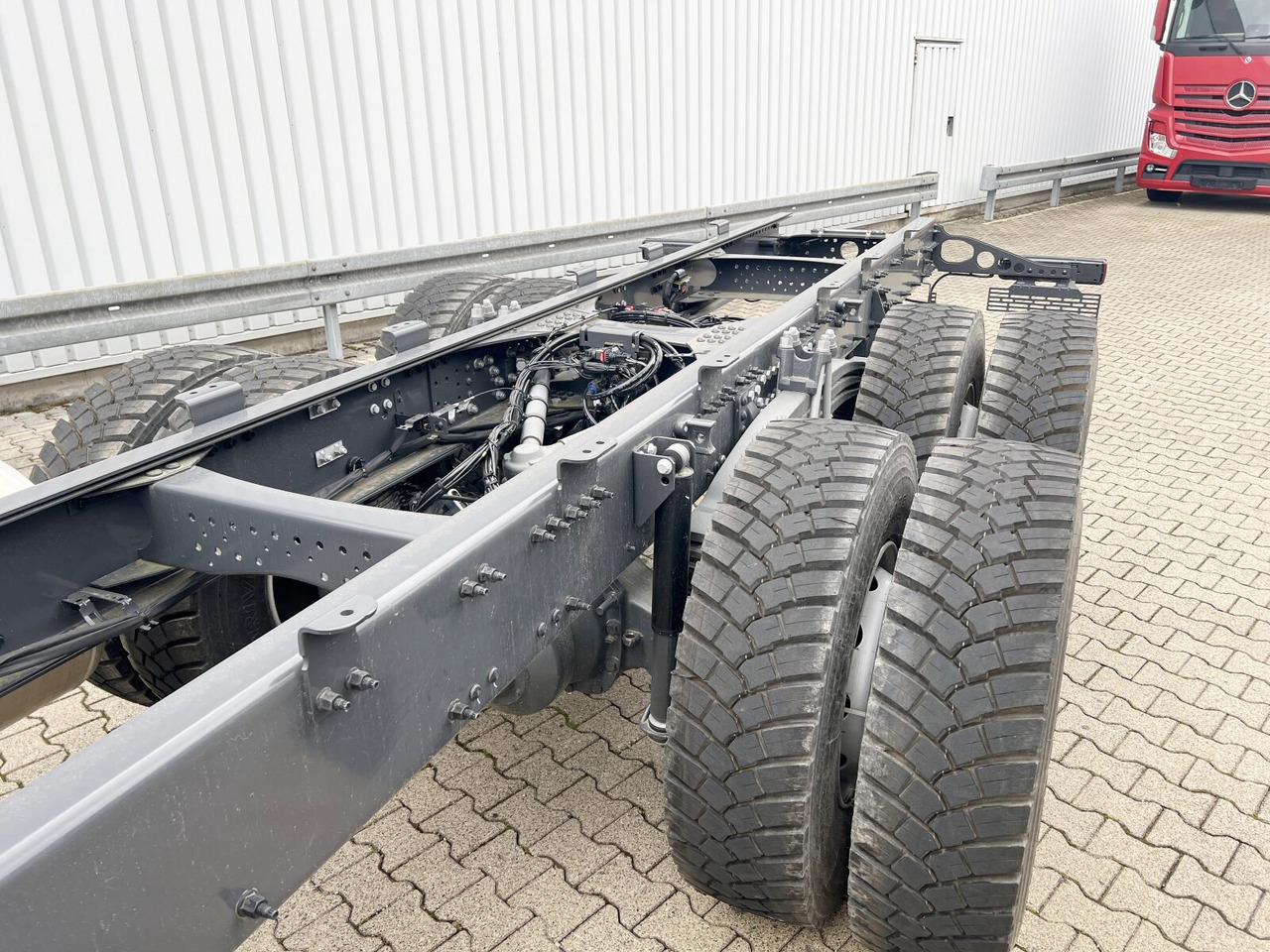 Renault C 480 8x4 C 480 8x4, Kran 15-35m/t - Крюковой мультилифт, Автоманипулятор: фото 2 Renault C 480 8x4 C 480 8x4, Kran 15-35m/t - Крюковой мультилифт, Автоманипулятор: фото 2