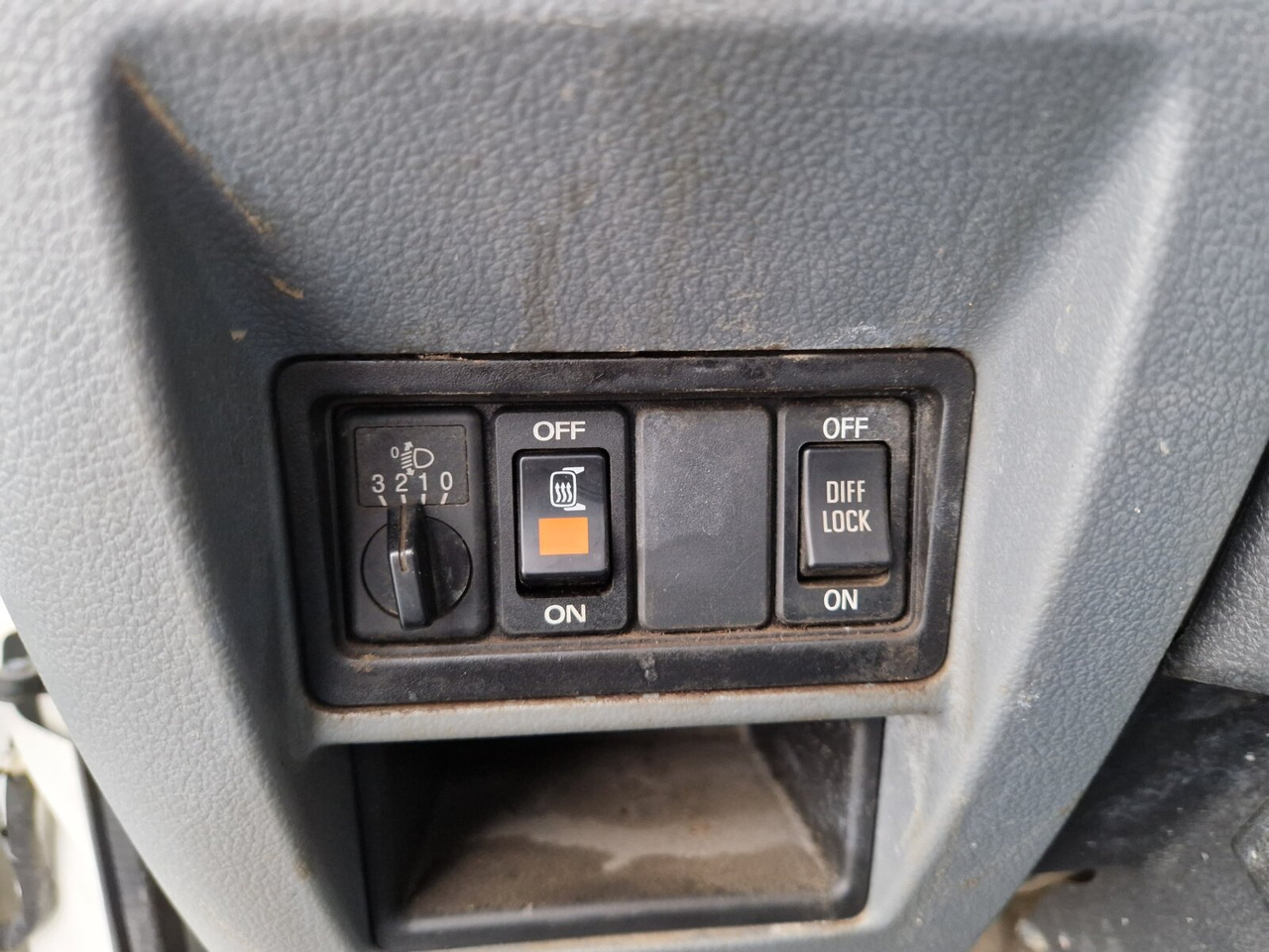 Renault D 180.75 4x2 D 180.75 4x2 mit Kran Palfinger PK6001 - Автоманипулятор, Грузовик с закрытым кузовом: фото 2 Renault D 180.75 4x2 D 180.75 4x2 mit Kran Palfinger PK6001 - Автоманипулятор, Грузовик с закрытым кузовом: фото 2