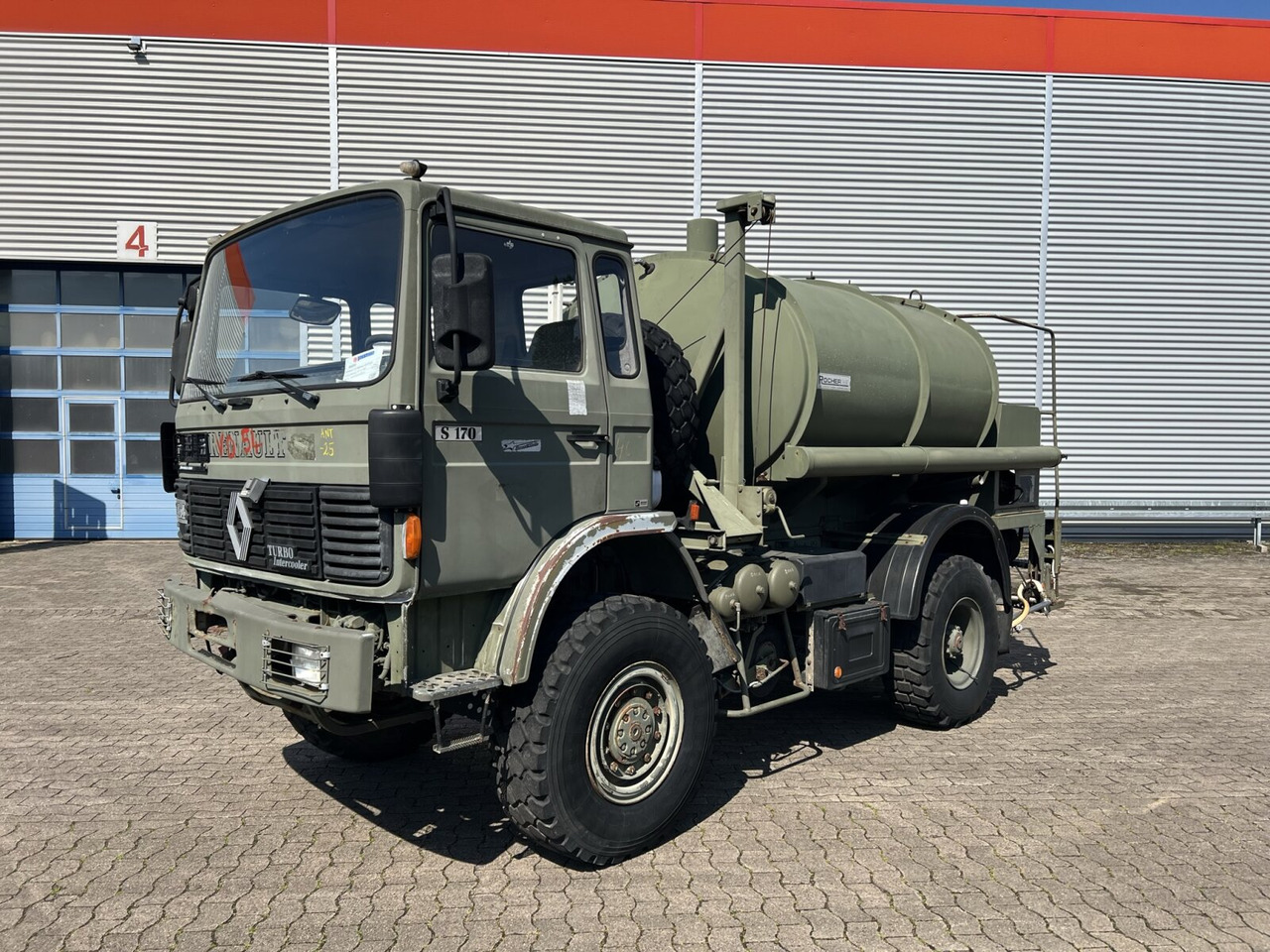 Renault Midliner S170 4x4 Midliner S170 4x4, 6000l Wassertank - Грузовик-цистерна: фото 1 Renault Midliner S170 4x4 Midliner S170 4x4, 6000l Wassertank - Грузовик-цистерна: фото 1