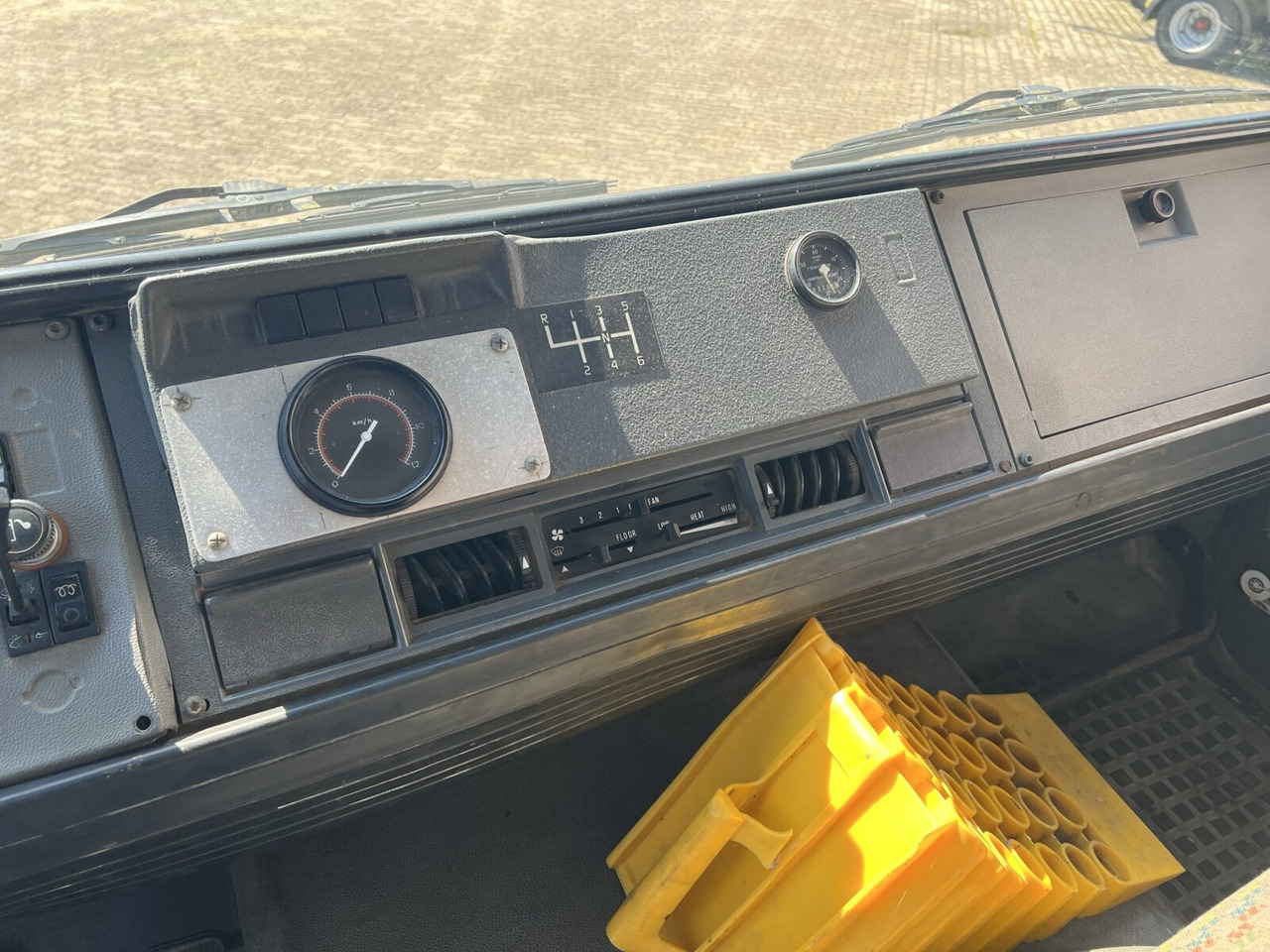 Грузовик-цистерна Renault Midliner S170 4x4 Midliner S170 4x4, 6000l Wassertank: фото 7 Грузовик-цистерна Renault Midliner S170 4x4 Midliner S170 4x4, 6000l Wassertank: фото 7