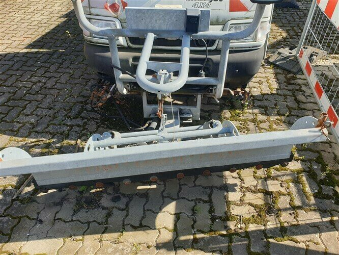 S 85 4x4 PFAU S 85 4x4 - Снегоуборочная машина, Фургон: фото 5 S 85 4x4 PFAU S 85 4x4 - Снегоуборочная машина, Фургон: фото 5