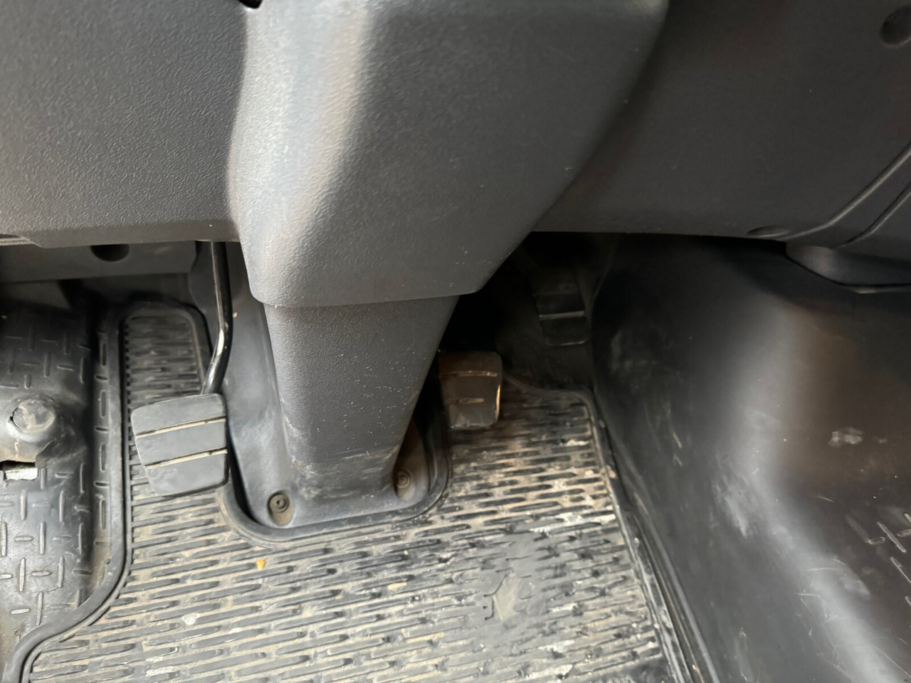 Scania R380 DB 4x2 MNA R380 DB 4x2 MNA, Platz für Heckkran, 2x AHK - Автоманипулятор, Грузовик бортовой/ Платформа: фото 2 Scania R380 DB 4x2 MNA R380 DB 4x2 MNA, Platz für Heckkran, 2x AHK - Автоманипулятор, Грузовик бортовой/ Платформа: фото 2