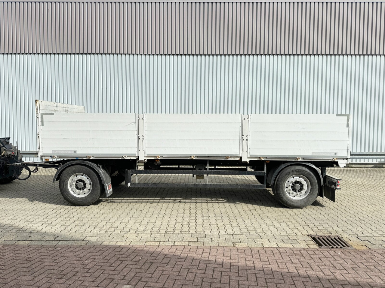 Schwarzmüller AZ 18 AZ 18 - Прицеп бортовой/ Платформа: фото 4 Schwarzmüller AZ 18 AZ 18 - Прицеп бортовой/ Платформа: фото 4