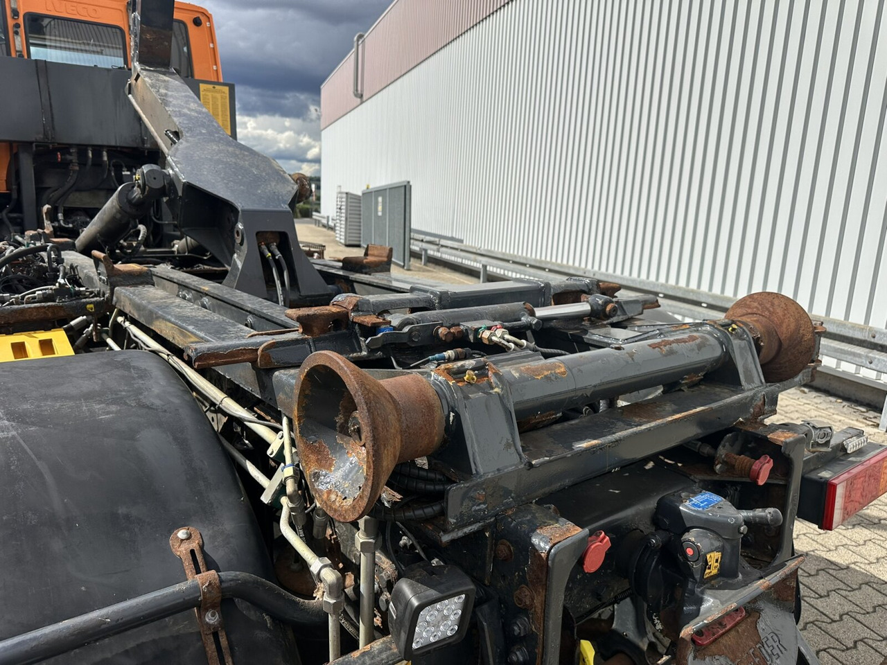 Trakker AD190T33WP 4x4 Trakker AD190T33WP 4x4, Winterdienstausstattung - Крюковой мультилифт: фото 2 Trakker AD190T33WP 4x4 Trakker AD190T33WP 4x4, Winterdienstausstattung - Крюковой мультилифт: фото 2