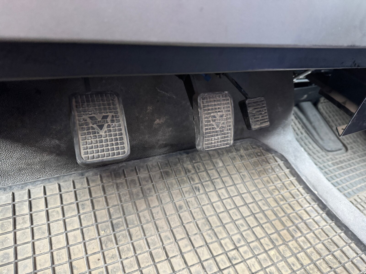 MAN TGX 18.360 4x2 BLS TGX 18.360 4x2 BLS, Fahrschulausstattung - Тягач: фото 2 MAN TGX 18.360 4x2 BLS TGX 18.360 4x2 BLS, Fahrschulausstattung - Тягач: фото 2