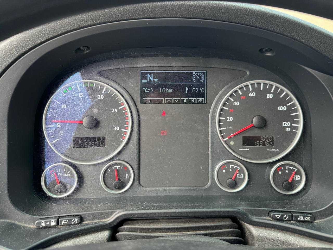 MAN TGX 18.400 4X2 BLS TGX 18.400 4X2 BLS, Fahrschule, 5 Sitzer - Тягач: фото 2 MAN TGX 18.400 4X2 BLS TGX 18.400 4X2 BLS, Fahrschule, 5 Sitzer - Тягач: фото 2