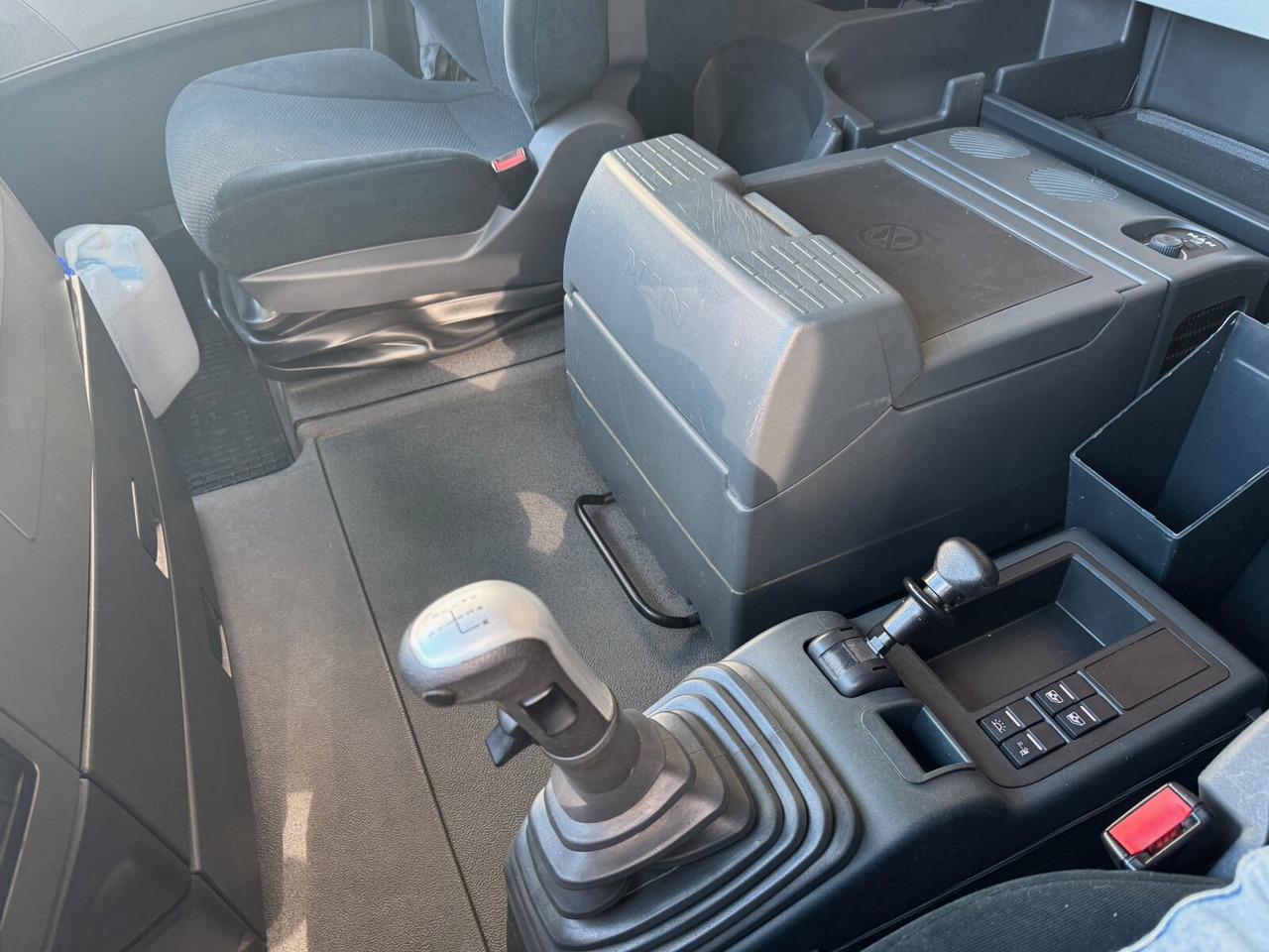 MAN TGX 41.540 8X4/4 BLS TGX 41.540 8X4/4 BLS, Vorlauflenkachse, Navi, Intarder, Registerkupplung, Schwerlast 160t - Тягач: фото 4 MAN TGX 41.540 8X4/4 BLS TGX 41.540 8X4/4 BLS, Vorlauflenkachse, Navi, Intarder, Registerkupplung, Schwerlast 160t - Тягач: фото 4