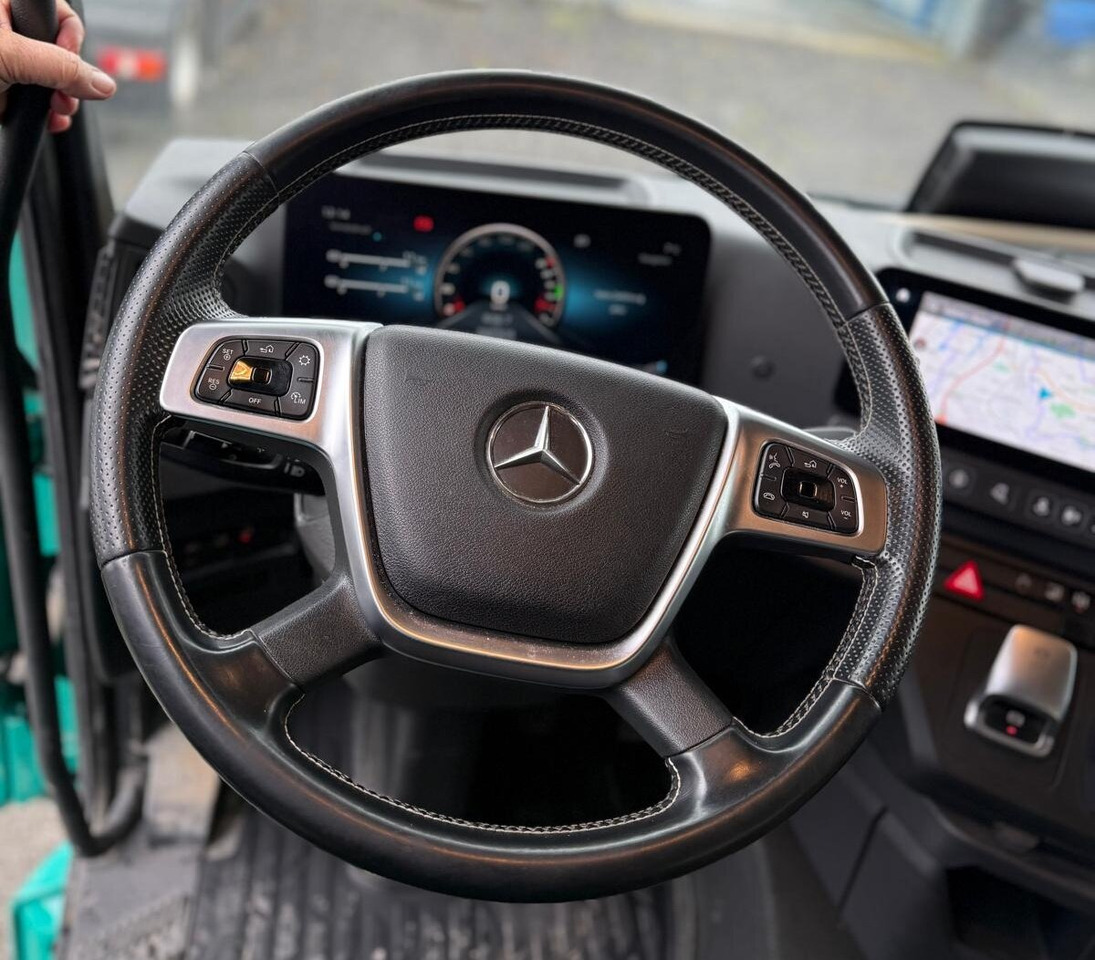 Mercedes-Benz Actros 1851 LS 4x4 HAD Actros 1851 LS 4x4 HAD, Hydraulik, Navi, MultimediaCockpit - Тягач: фото 4 Mercedes-Benz Actros 1851 LS 4x4 HAD Actros 1851 LS 4x4 HAD, Hydraulik, Navi, MultimediaCockpit - Тягач: фото 4