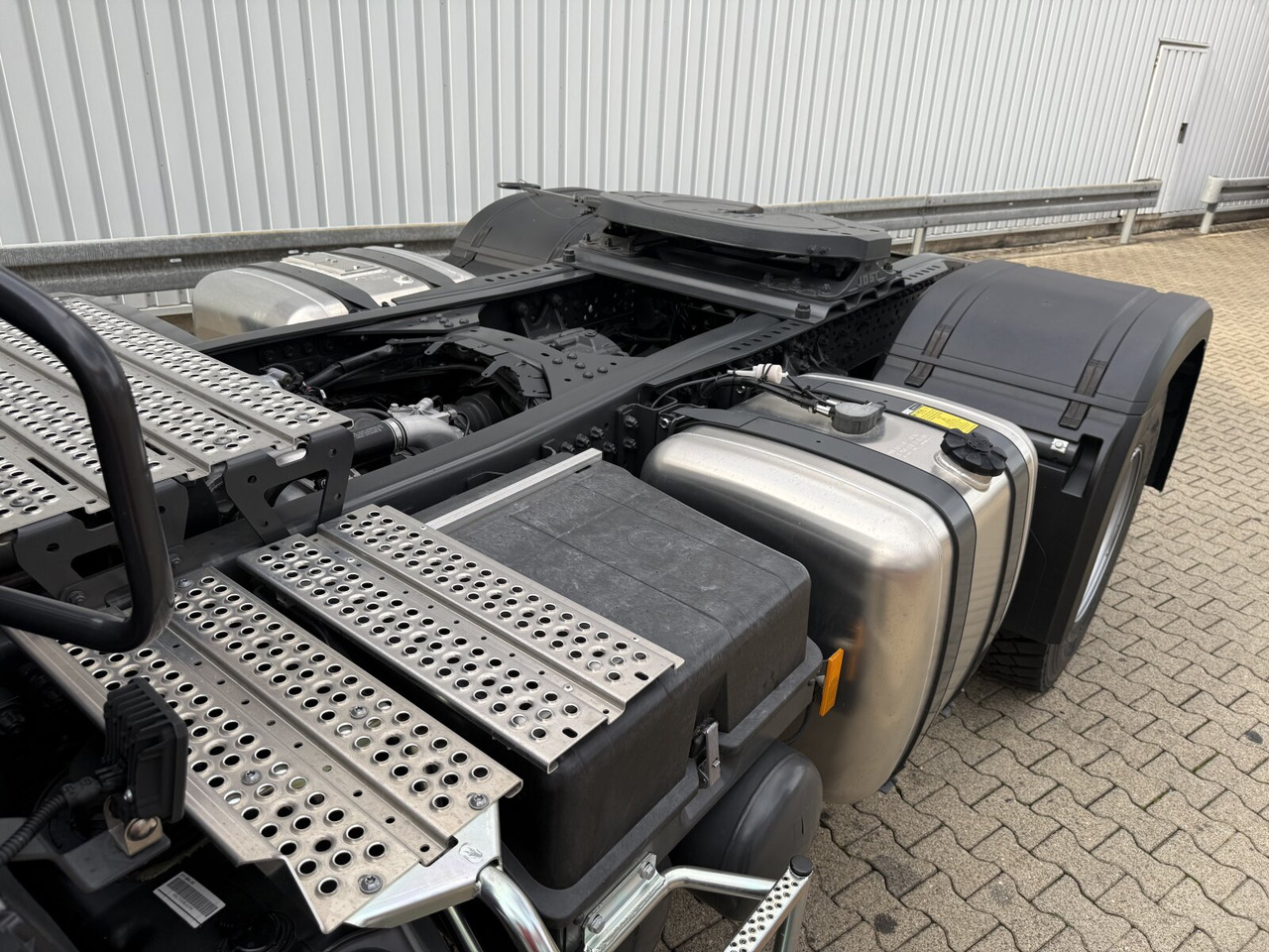 Mercedes-Benz Arocs 1853 AS 4x4 Arocs 1853 AS 4x4, Retarder, MultimediaCockpit, Navi - Тягач: фото 2 Mercedes-Benz Arocs 1853 AS 4x4 Arocs 1853 AS 4x4, Retarder, MultimediaCockpit, Navi - Тягач: фото 2