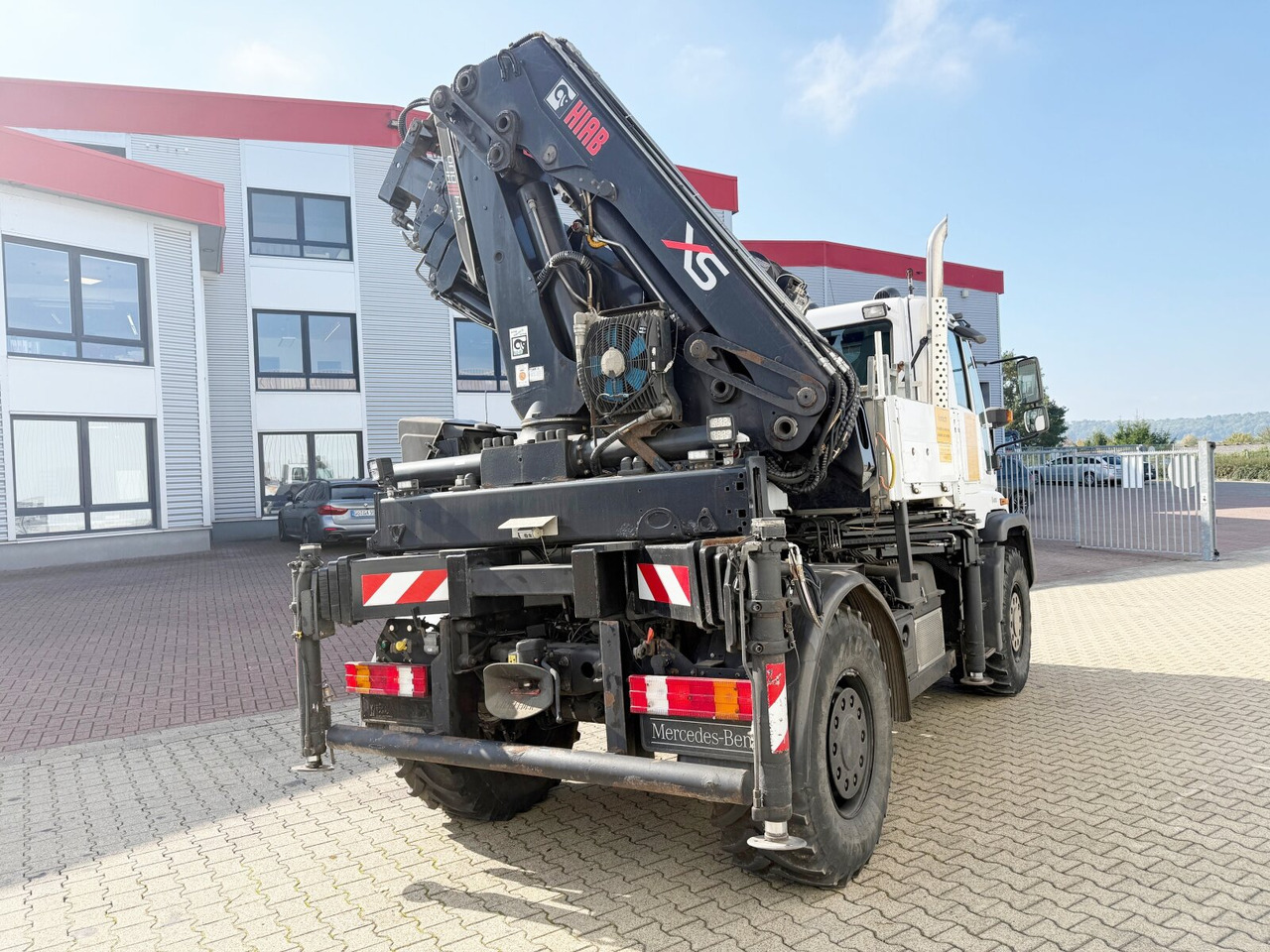 Мобильный кран Unimog U400 4x4 U400 4x4, Frontzapfwelle, Heckkran Hiab XS 144-E4 HiDuo, Seilwinde, Funk: фото 14 Мобильный кран Unimog U400 4x4 U400 4x4, Frontzapfwelle, Heckkran Hiab XS 144-E4 HiDuo, Seilwinde, Funk: фото 14