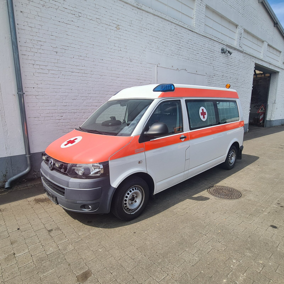 Volkswagen T5 2.0 TDI T5 2.0 TDI, Krankenwagen - Машина скорой помощи: фото 1 Volkswagen T5 2.0 TDI T5 2.0 TDI, Krankenwagen - Машина скорой помощи: фото 1