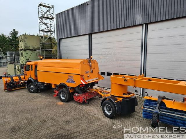 Подметально-уборочная машина Overaasen RS 200: фото 18 Подметально-уборочная машина Overaasen RS 200: фото 18