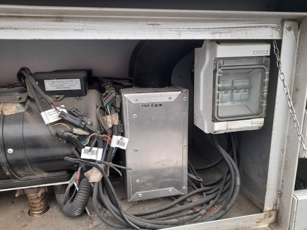 Грузовик с закрытым кузовом Iveco Eurocargo 120-250 Umpikori SSC-Heat System: фото 10