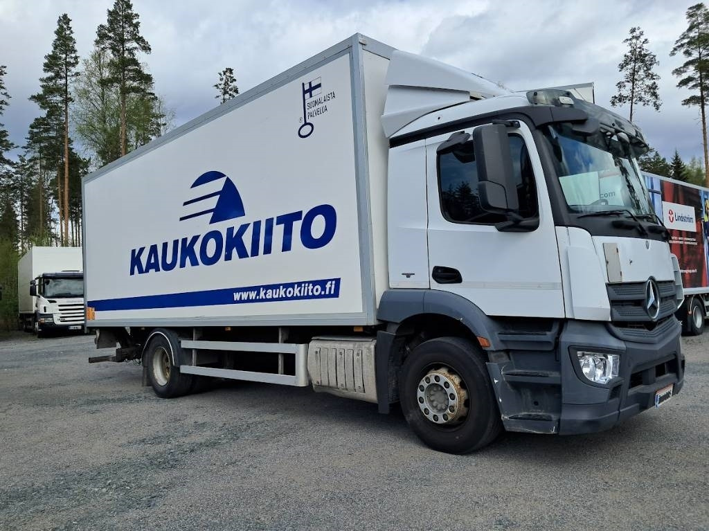 Mercedes-Benz Antos 1824L - Грузовик с закрытым кузовом: фото 3 Mercedes-Benz Antos 1824L - Грузовик с закрытым кузовом: фото 3
