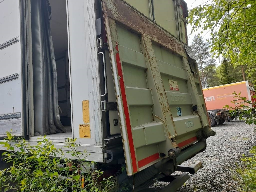 Mercedes-Benz Axor 1829 - Рефрижератор: фото 3 Mercedes-Benz Axor 1829 - Рефрижератор: фото 3