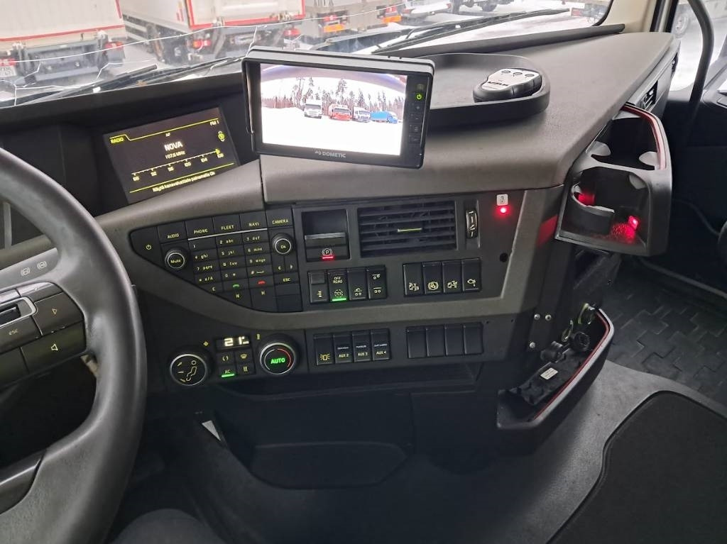 Volvo FH 13 500 - Грузовик-контейнеровоз/ Сменный кузов: фото 4 Volvo FH 13 500 - Грузовик-контейнеровоз/ Сменный кузов: фото 4