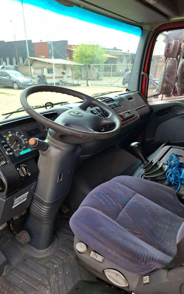 Mercedes-Benz 823 - Тентованный грузовик: фото 3 Mercedes-Benz 823 - Тентованный грузовик: фото 3