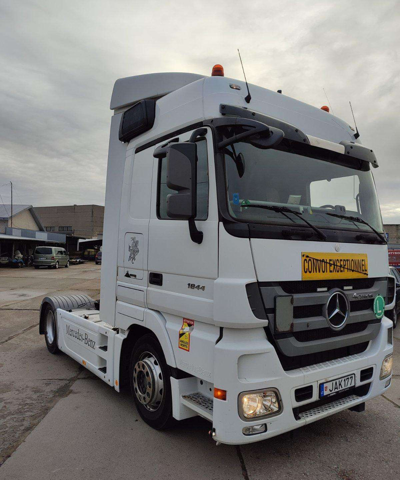 Mercedes-Benz Actros 1844 LS - Тягач: фото 1 Mercedes-Benz Actros 1844 LS - Тягач: фото 1