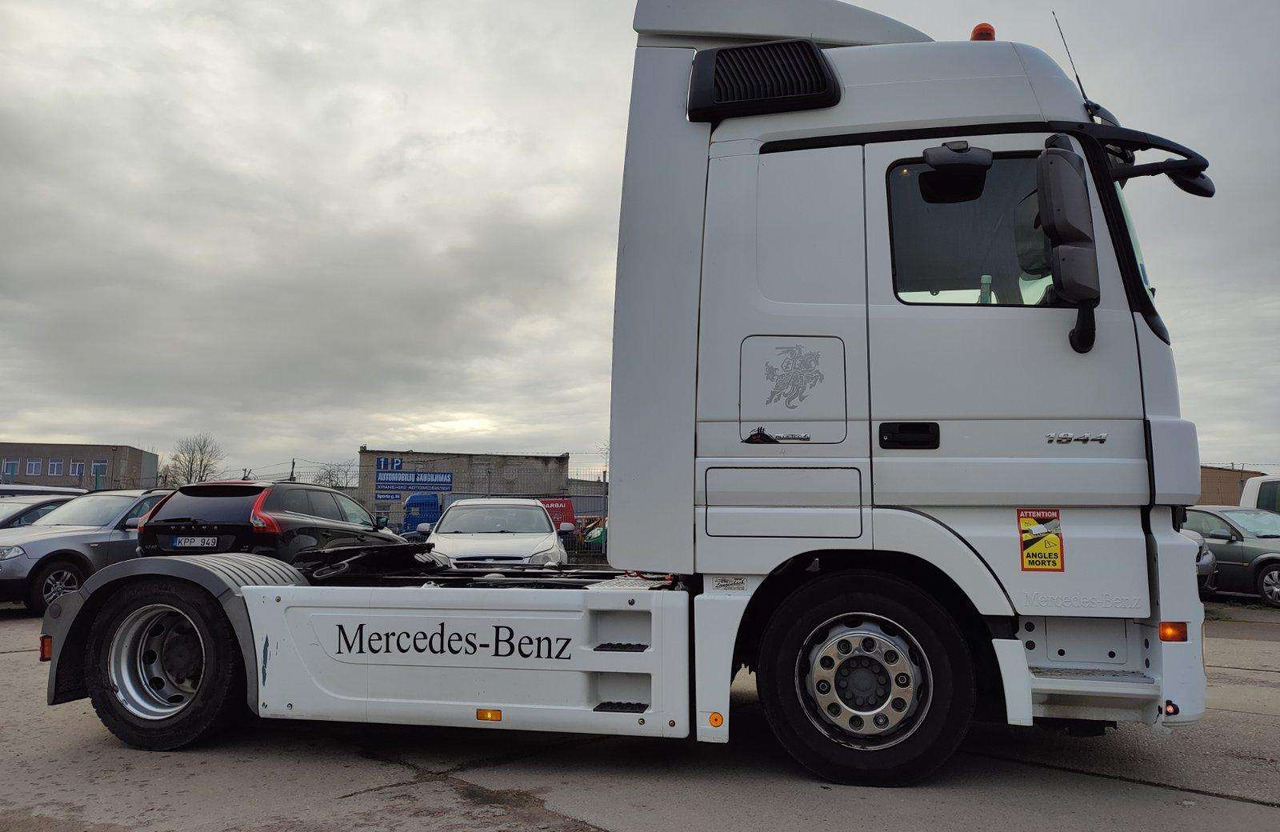 Mercedes-Benz Actros 1844 LS - Тягач: фото 3 Mercedes-Benz Actros 1844 LS - Тягач: фото 3