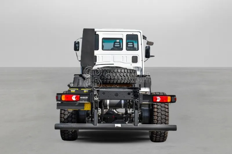 Iveco Euro Cargo ML150 4x4 Chassis - Грузовик-шасси: фото 4 Iveco Euro Cargo ML150 4x4 Chassis - Грузовик-шасси: фото 4