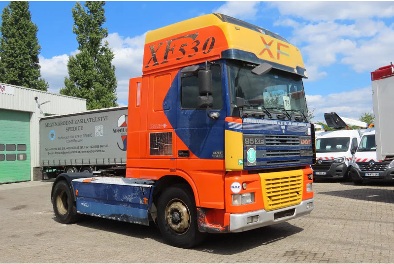 DAF XF 530 type E4, Manual!!! - Тягач: фото 2 DAF XF 530 type E4, Manual!!! - Тягач: фото 2