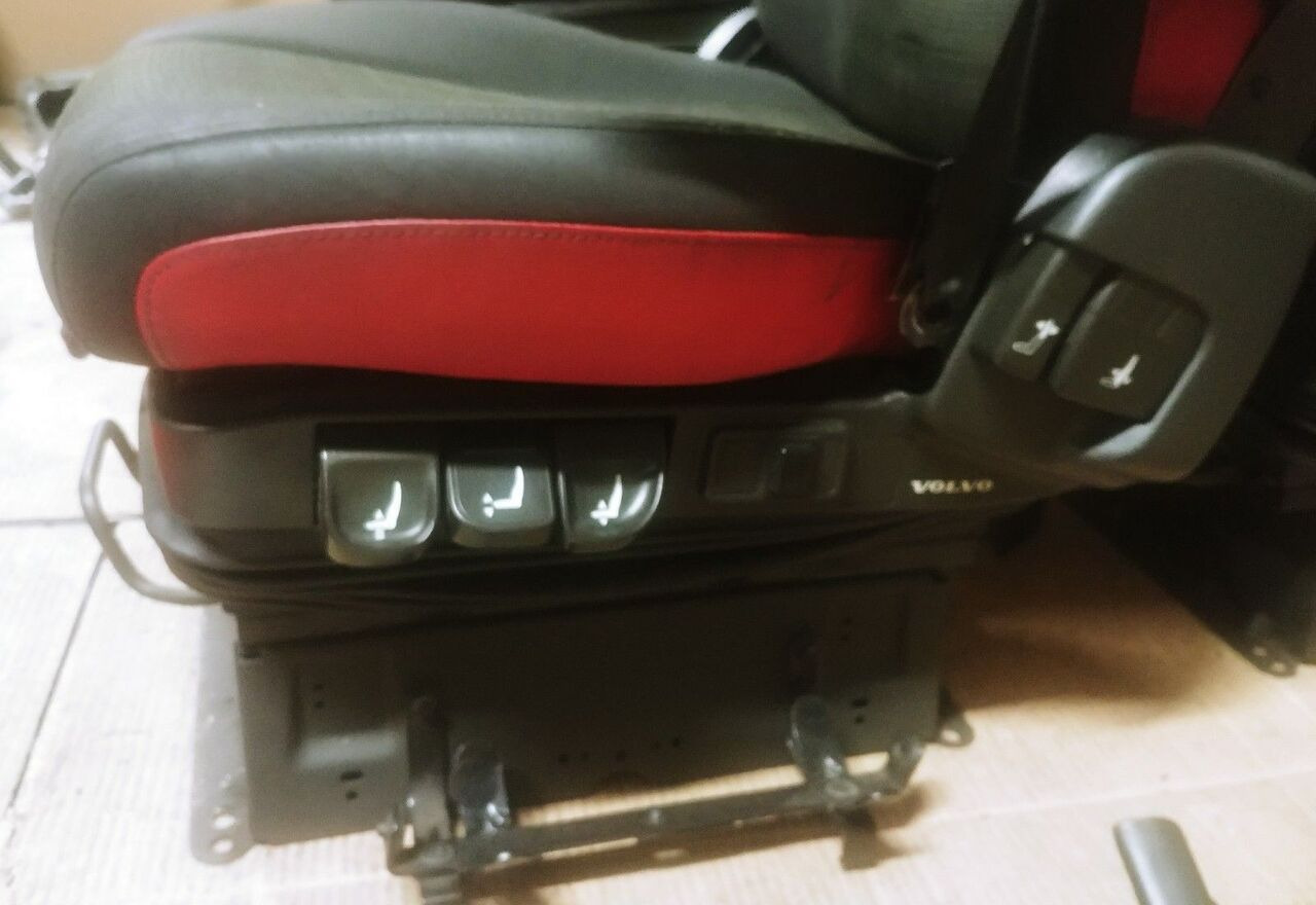 Volvo SET OF 2 PNEUMATIC AIR S, LEFT AND RIGHT, LHD Volvo FH4 - Сиденье для Грузовиков: фото 5 Volvo SET OF 2 PNEUMATIC AIR S, LEFT AND RIGHT, LHD Volvo FH4 - Сиденье для Грузовиков: фото 5