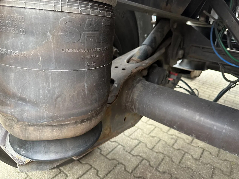 Полуприцеп-контейнеровоз/ Сменный кузов Burg 20FT ADR (EX/II, EX/III, FL, AT) Chassis, Empty weight : 3.690kg, SAF INTRADISC, 2x Liftaxle, NL-chassis: фото 18 Полуприцеп-контейнеровоз/ Сменный кузов Burg 20FT ADR (EX/II, EX/III, FL, AT) Chassis, Empty weight : 3.690kg, SAF INTRADISC, 2x Liftaxle, NL-chassis: фото 18