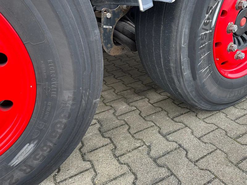 Полуприцеп-контейнеровоз/ Сменный кузов Burg 20FT ADR (EX/II, EX/III, FL, AT) Chassis, Empty weight : 3.690kg, SAF INTRADISC, 2x Liftaxle, NL-chassis: фото 15 Полуприцеп-контейнеровоз/ Сменный кузов Burg 20FT ADR (EX/II, EX/III, FL, AT) Chassis, Empty weight : 3.690kg, SAF INTRADISC, 2x Liftaxle, NL-chassis: фото 15