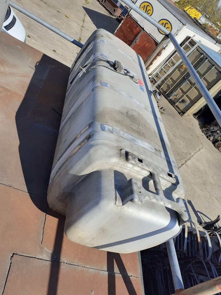 SCANIA R440 - Топливный бак для Грузовых шасси: фото 1 SCANIA R440 - Топливный бак для Грузовых шасси: фото 1