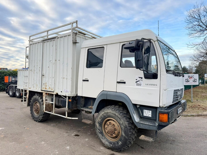 MAN LE 220 C - 10.5T - 4x4 CAMPING CAR - WOHNMOBILBASIS - CAMION EXPEDITION - CAMPER BASE - Грузовик с закрытым кузовом: фото 1 MAN LE 220 C - 10.5T - 4x4 CAMPING CAR - WOHNMOBILBASIS - CAMION EXPEDITION - CAMPER BASE - Грузовик с закрытым кузовом: фото 1