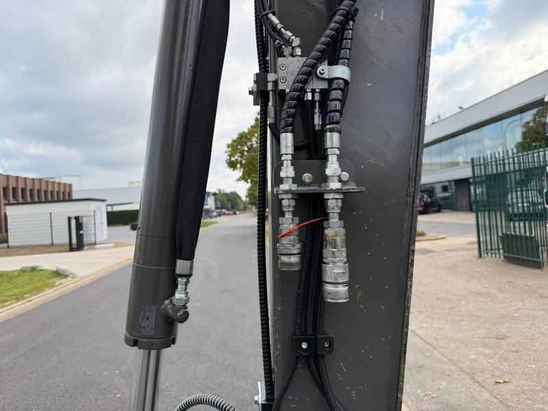 Volvo ECR 58 F FULL HYDR - 2911 H - HYDR QUICKHITCH - A/C - BLADE - CE - BE MACHINE - Мини-экскаватор: фото 5 Volvo ECR 58 F FULL HYDR - 2911 H - HYDR QUICKHITCH - A/C - BLADE - CE - BE MACHINE - Мини-экскаватор: фото 5