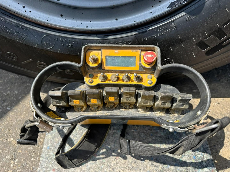 Автоманипулятор Volvo FMX 330 8x4 TRIDEM + CRANE EFFER 265 / 6S - PLATFORM 7m50 - EURO 6 - RADIO - *473.000km* - TÜV 05/2026 - BE TRUCK: фото 14