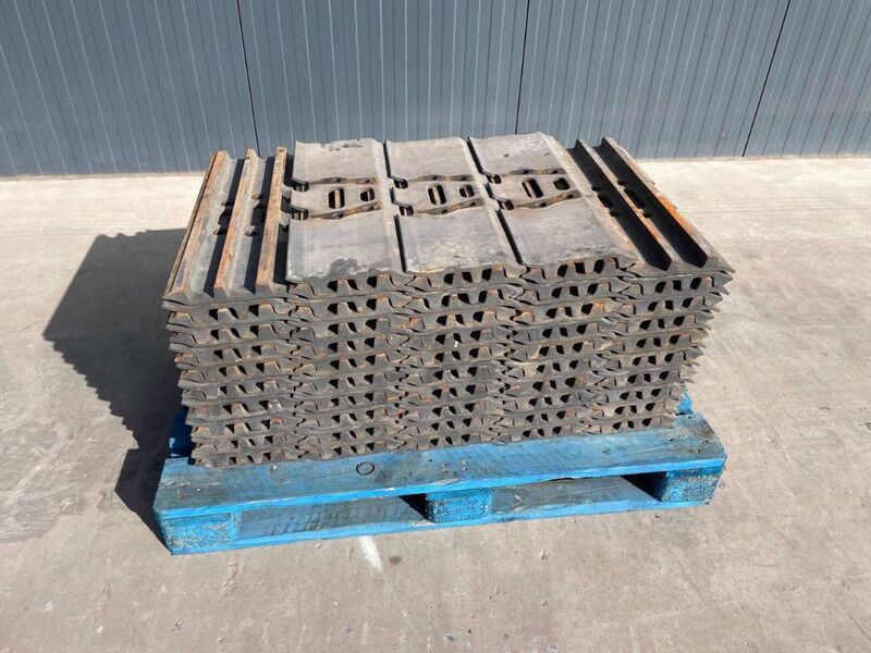 Hyundai R210 / R215 / R220 / R235 / R250 / R260 - Рама/ Шасси для Строительной техники: фото 4 Hyundai R210 / R215 / R220 / R235 / R250 / R260 - Рама/ Шасси для Строительной техники: фото 4