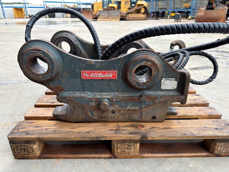 OilQuick OQ70/55 - 329E / 330F - Сцепное устройство для Строительной техники: фото 4 OilQuick OQ70/55 - 329E / 330F - Сцепное устройство для Строительной техники: фото 4