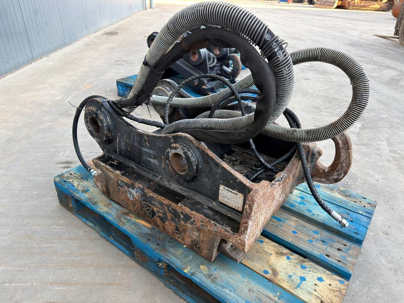 OilQuick OQ70/55 - M314F / M316F / M318F - Сцепное устройство для Строительной техники: фото 3 OilQuick OQ70/55 - M314F / M316F / M318F - Сцепное устройство для Строительной техники: фото 3