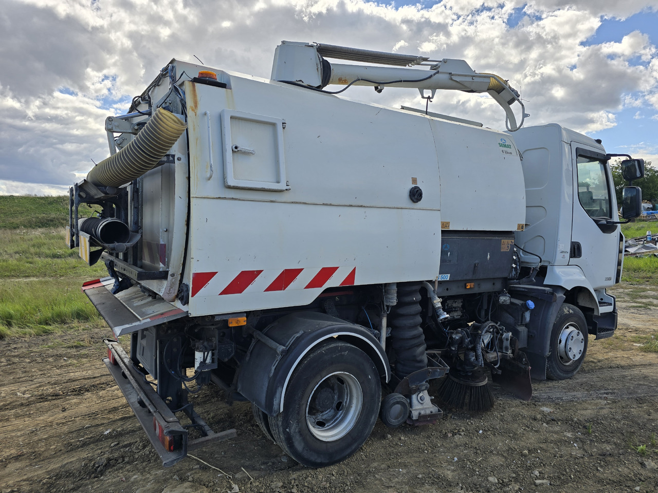 RENAULT Midlum - Подметально-уборочная машина: фото 4 RENAULT Midlum - Подметально-уборочная машина: фото 4