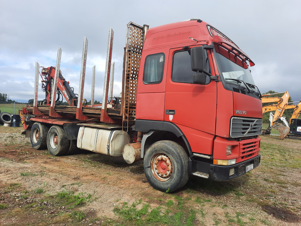 VOLVO FH12 - Лесовоз, Автоманипулятор: фото 1 VOLVO FH12 - Лесовоз, Автоманипулятор: фото 1