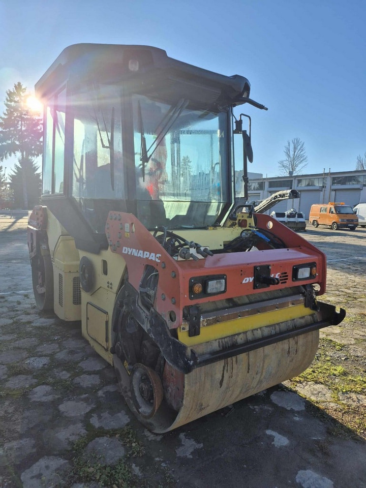 DYNAPAC CC 234HF - Дорожный каток: фото 2 DYNAPAC CC 234HF - Дорожный каток: фото 2