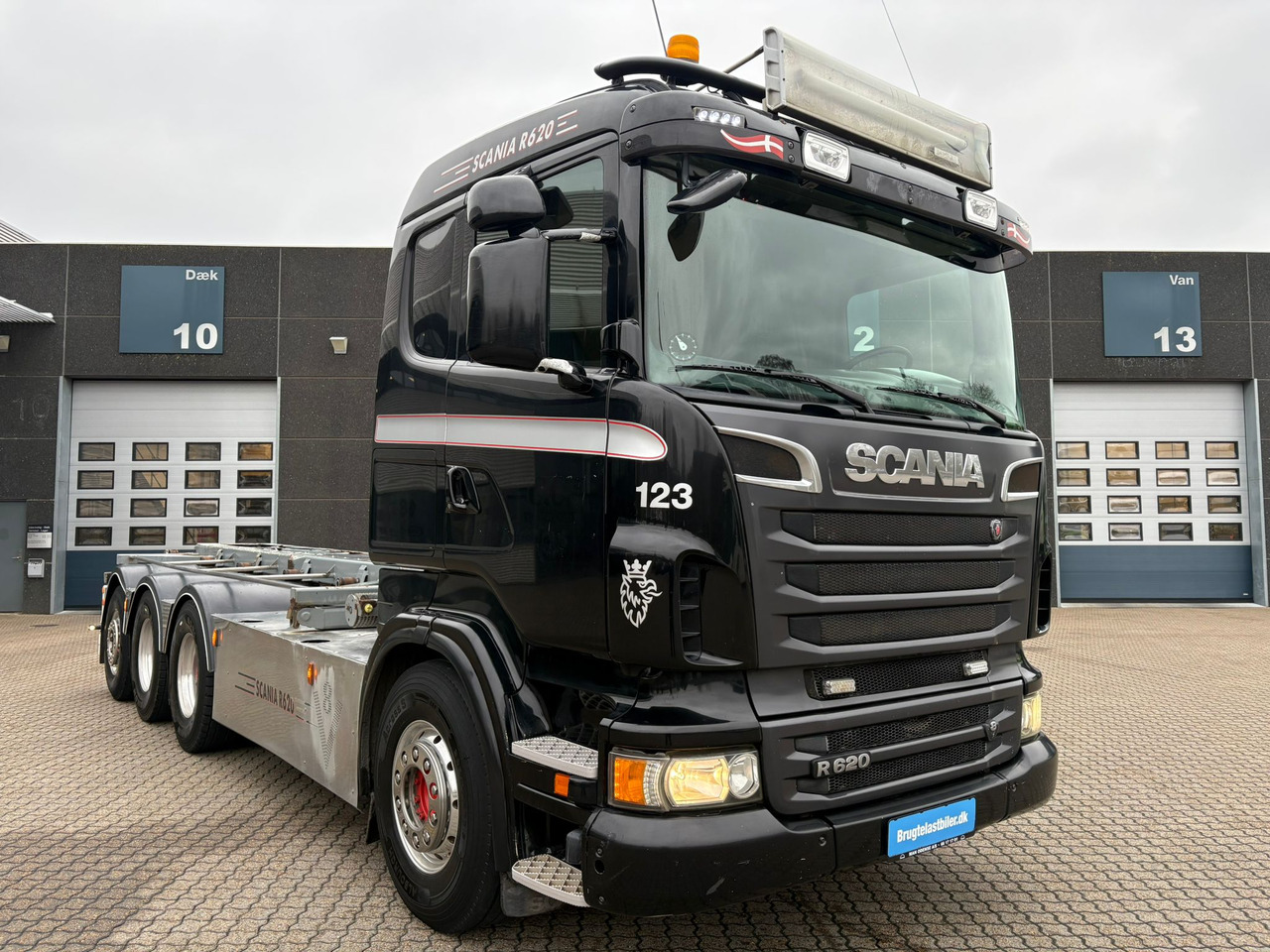 Scania R620 V8 8x4 - Грузовик-контейнеровоз/ Сменный кузов: фото 2 Scania R620 V8 8x4 - Грузовик-контейнеровоз/ Сменный кузов: фото 2