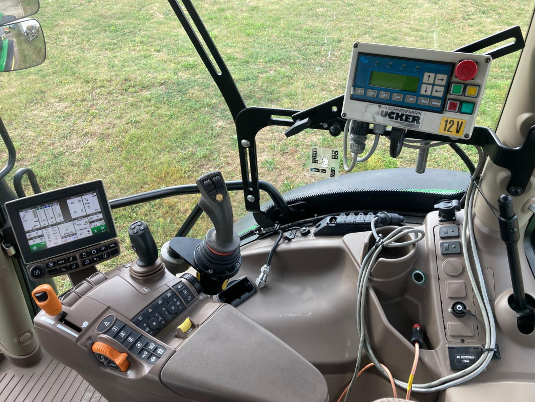 John Deere 6110R - Трактор: фото 3 John Deere 6110R - Трактор: фото 3