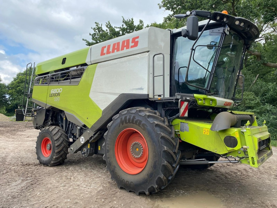 CLAAS Lexion 6800 mit Vario 930 Schneidwerk - Зерноуборочный комбайн: фото 1 CLAAS Lexion 6800 mit Vario 930 Schneidwerk - Зерноуборочный комбайн: фото 1
