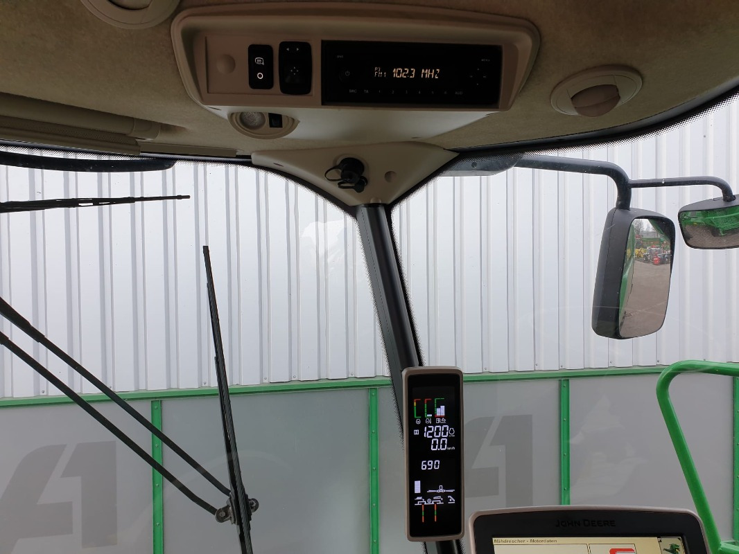 John Deere T670 - Зерноуборочный комбайн: фото 2 John Deere T670 - Зерноуборочный комбайн: фото 2