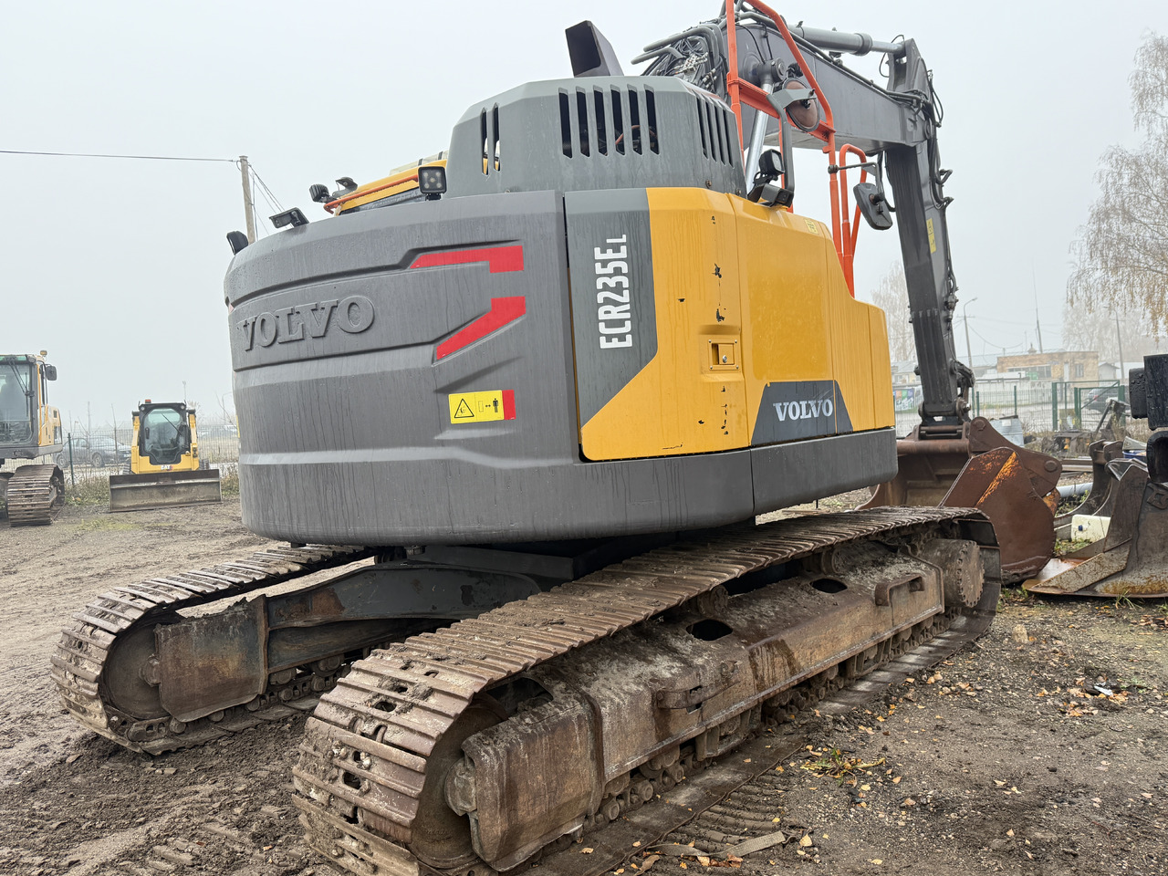 VOLVO 235 - Гусеничный экскаватор: фото 2 VOLVO 235 - Гусеничный экскаватор: фото 2