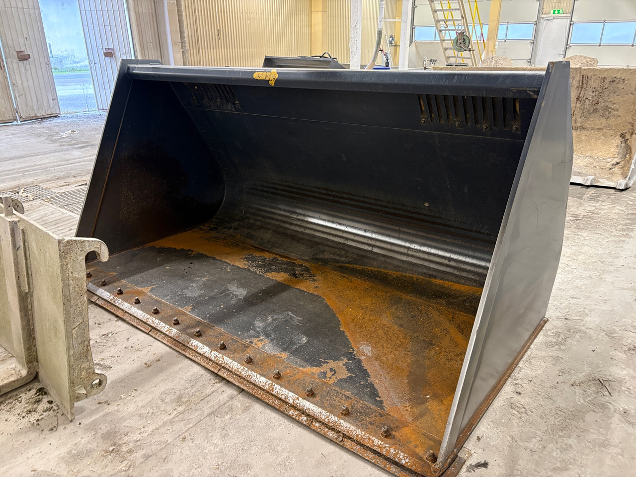 Drivex LM5000-BM - Ковш: фото 1 Drivex LM5000-BM - Ковш: фото 1