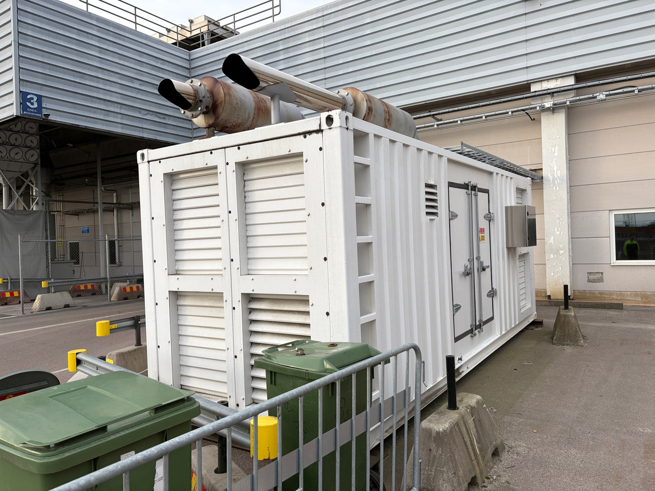 Subtron - Электрогенератор: фото 1 Subtron - Электрогенератор: фото 1