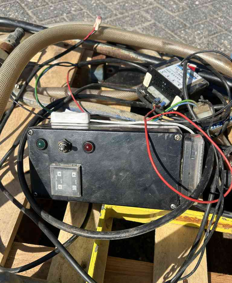 Michelin 1050/50x32 en 750/50x26 luchtdrukwissel set - Шины и диски для Сельскохозяйственной техники: фото 5 Michelin 1050/50x32 en 750/50x26 luchtdrukwissel set - Шины и диски для Сельскохозяйственной техники: фото 5