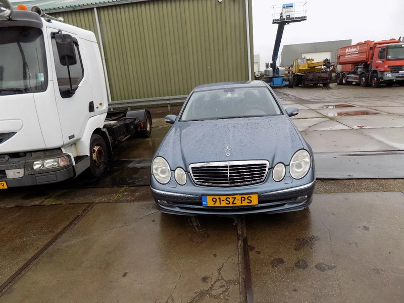 Mercedes-Benz E-Klasse 320 CDI sedan avantgarde - Легковой автомобиль: фото 3 Mercedes-Benz E-Klasse 320 CDI sedan avantgarde - Легковой автомобиль: фото 3