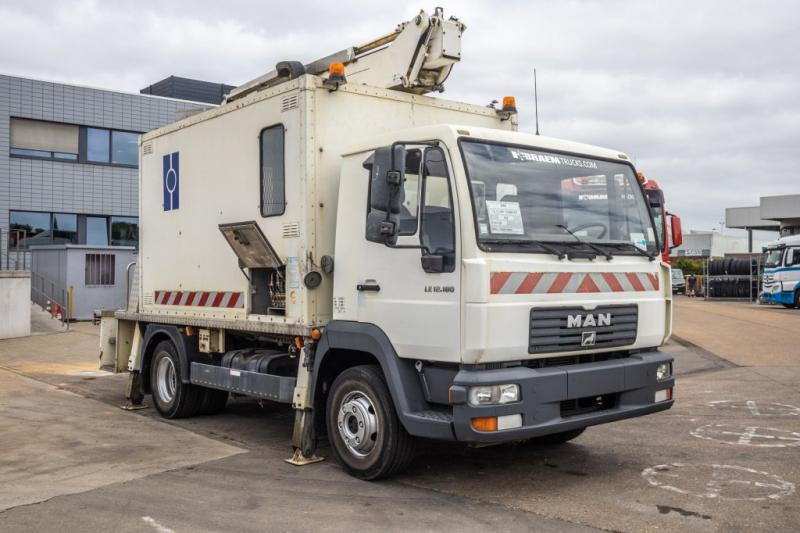 MAN LE 12.180 - COMILEV EN170TPC - Грузовик с подъемником: фото 2 MAN LE 12.180 - COMILEV EN170TPC - Грузовик с подъемником: фото 2