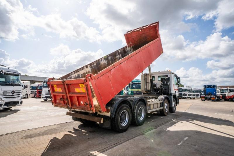 Mercedes ACTROS 3241 K -MP3-E5 - Самосвал: фото 4 Mercedes ACTROS 3241 K -MP3-E5 - Самосвал: фото 4
